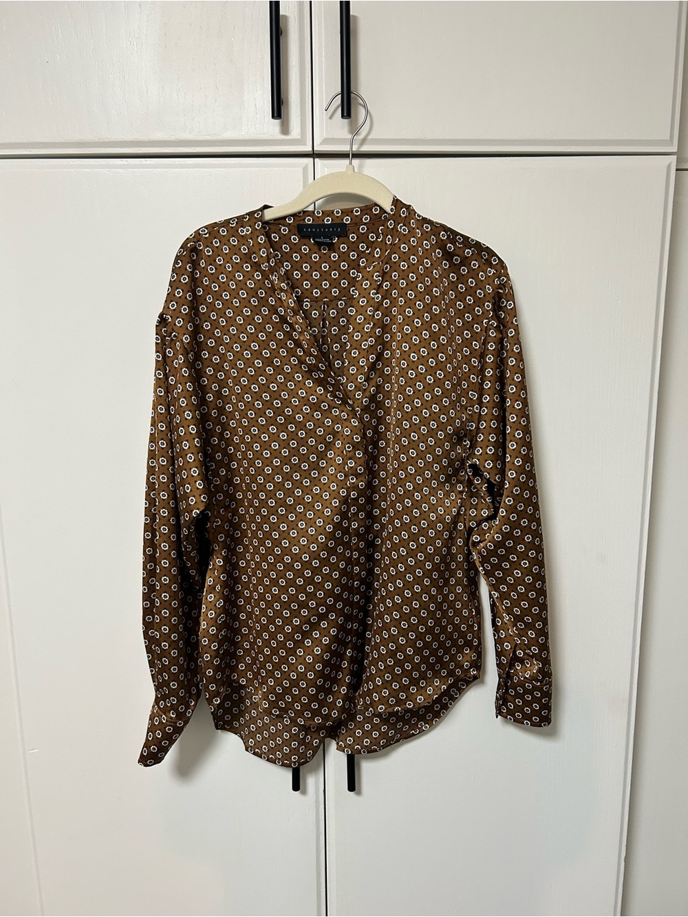 Sanctuary Satin-like Brown Printed Women's Button-Up Blouse